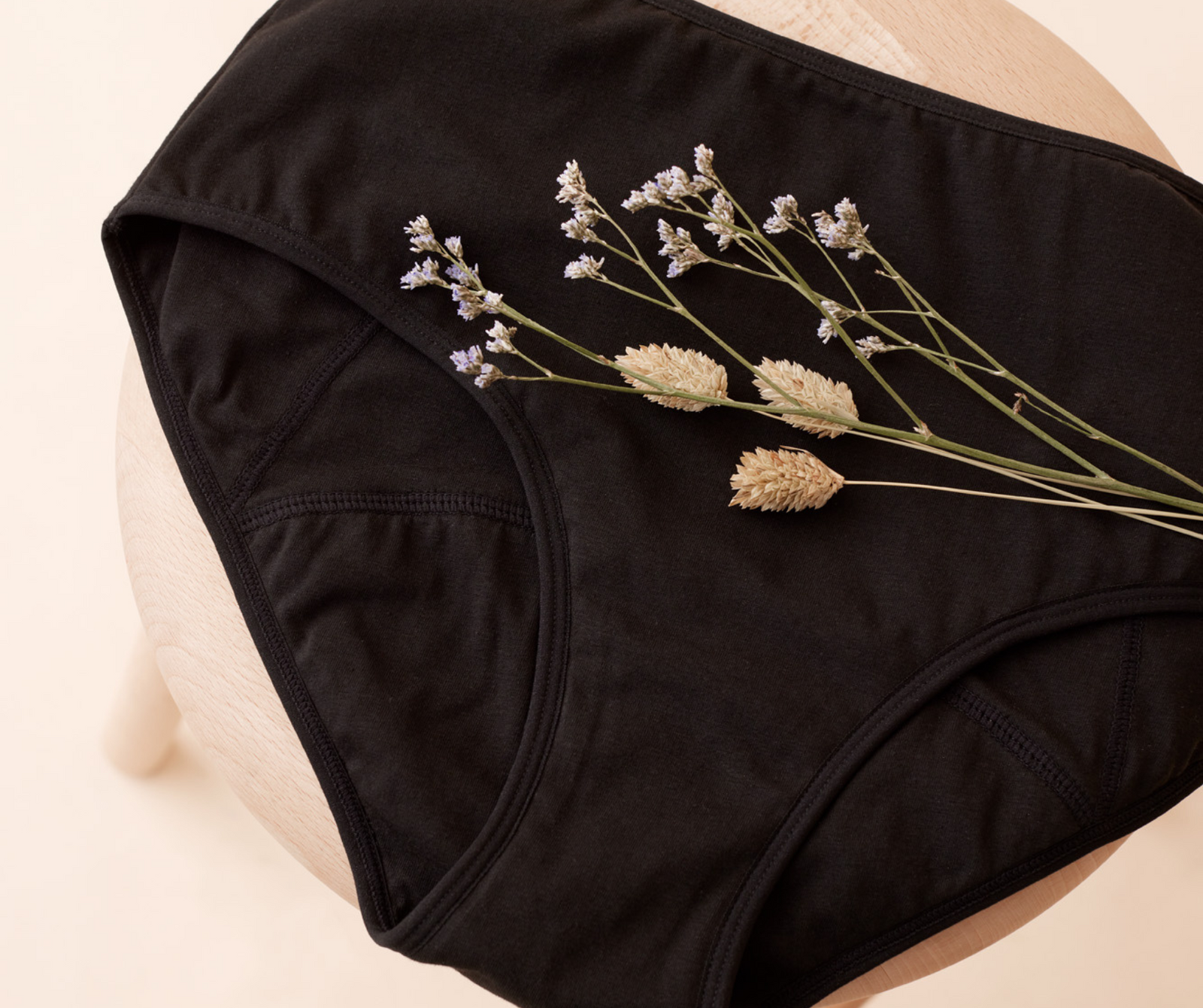 Do period pants smell?